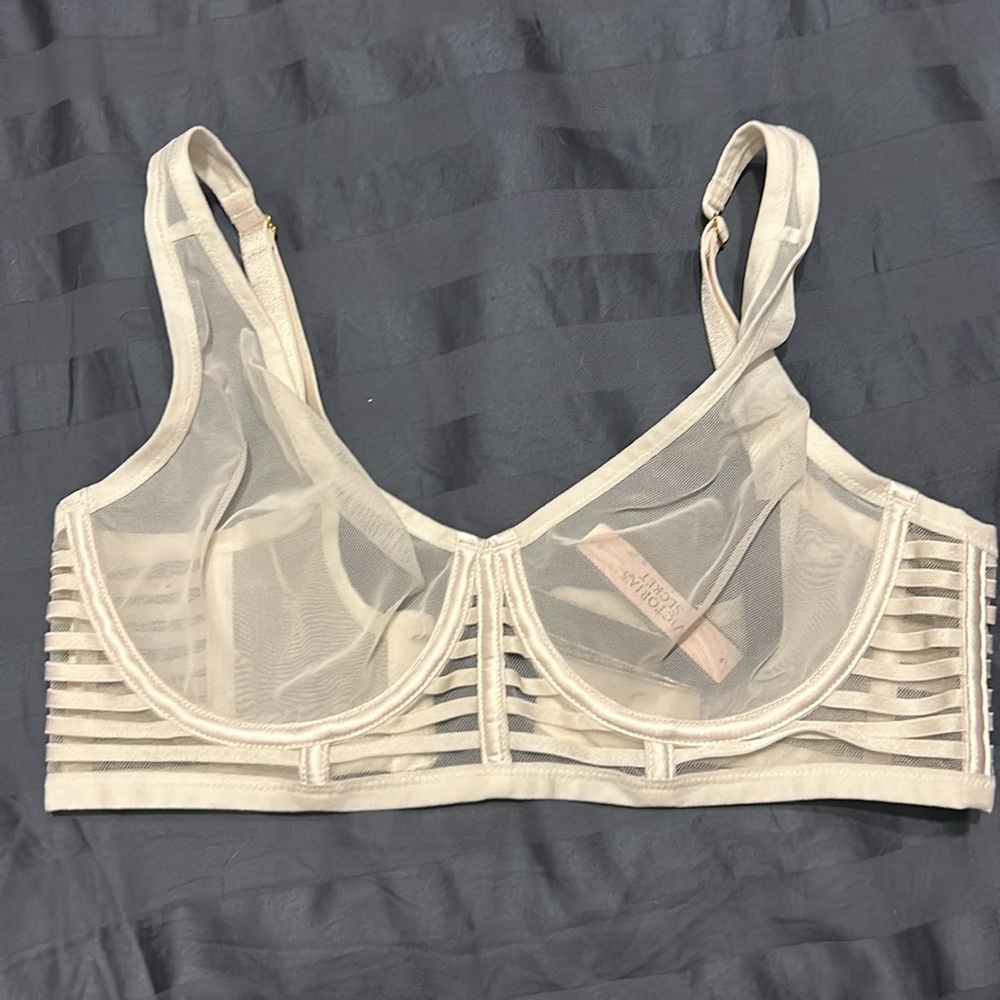 Victoria's Secret Luxe Lingerie Unlined Mesh Bra - White 32DD NWT Free panty - Picture 3 of 12